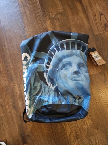 Sac à dos Supreme The North Face Statue de la Liberté neuf avec étiquette