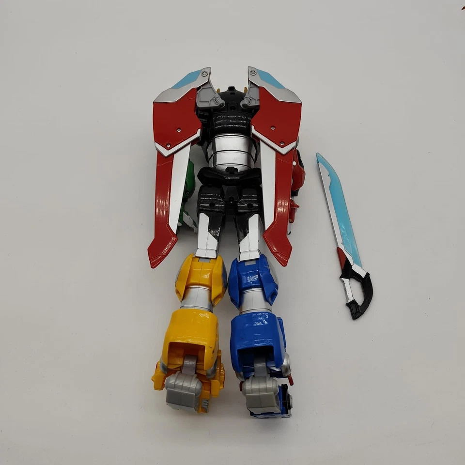 Robot Voltron Defender Deluxe 2017 37cm - Imagen 4 de 4