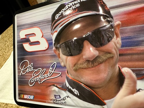 DALE EARNHARDT #3 GOODWRENCH SERVICE PLUS NASCAR METAL EMBOSSED LUNCH BOX 2004 - Picture 2 of 9