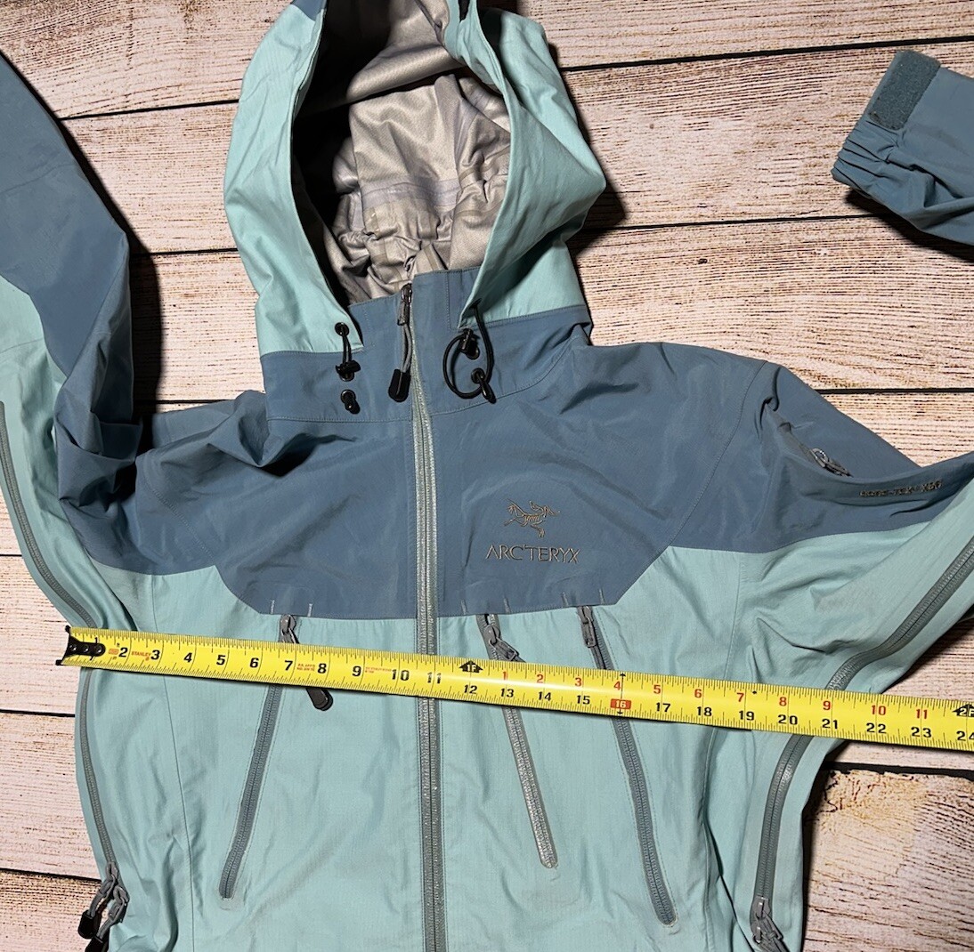 arc'teryx vintage theta ar ジャケット Vintage Arc'teryx Theta AR Jacket in RARE color Way Teal Blue 06