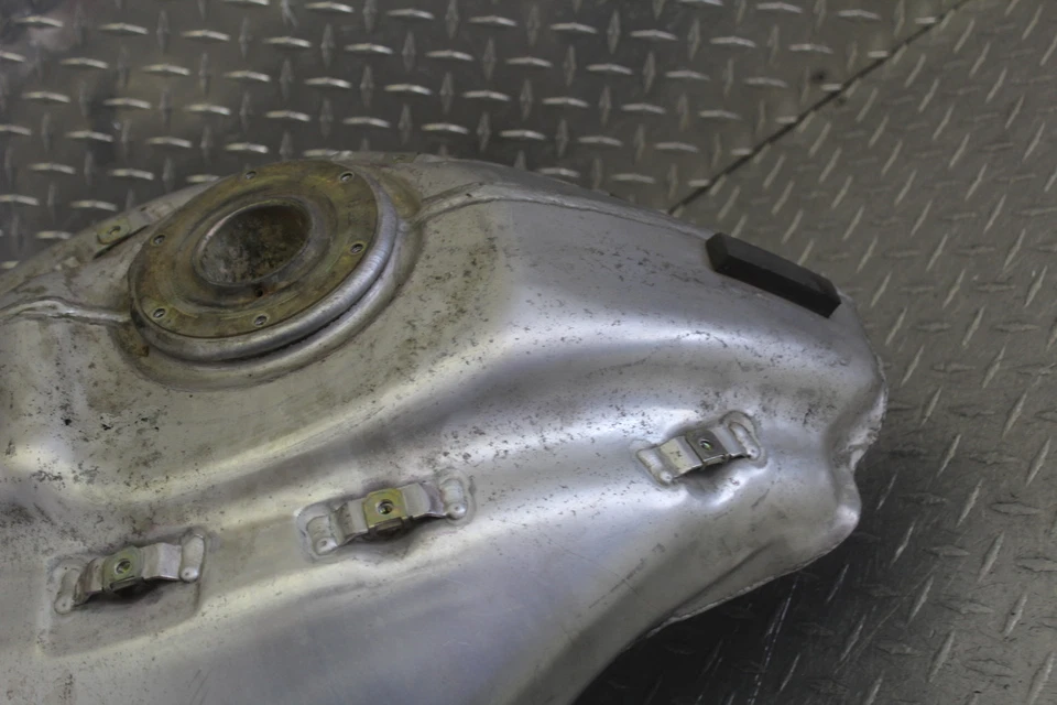 1999 宝马 R1100S R 1100 S 油箱燃料电池石油储藏 — 第 4/4 张图片