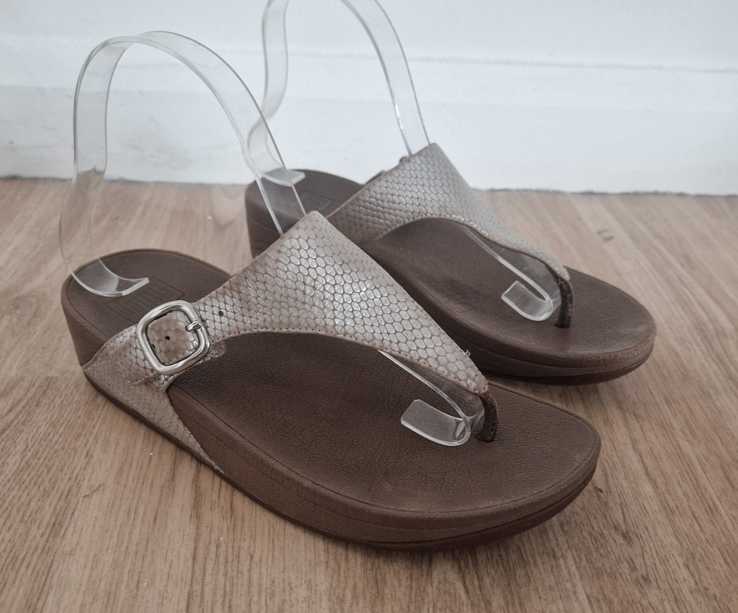 APL Sandali Fitflop The Skinny G stampa serpente taglia 5 perizoma zeppa bassa slider