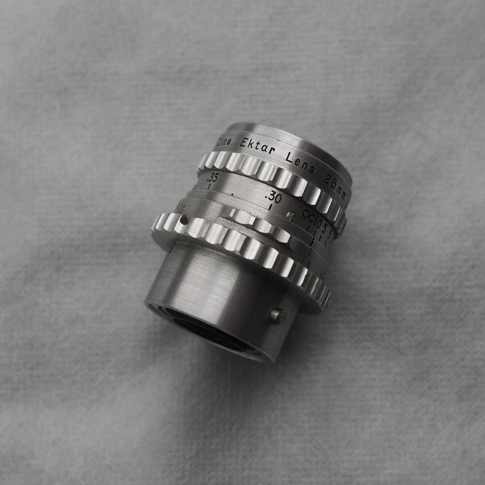 Lente para cámara de cine Kodak Cine Ektar 25 mm f/1,9 montaje M Foto 2 de 4