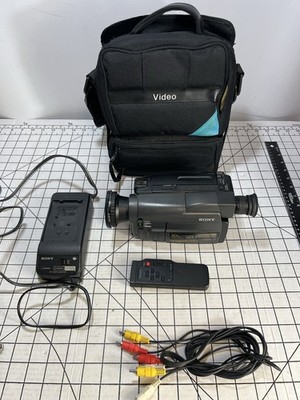 Sony CCD-TRV312 Handycam Digital Camcorder 30x Zoom Bundle Tested