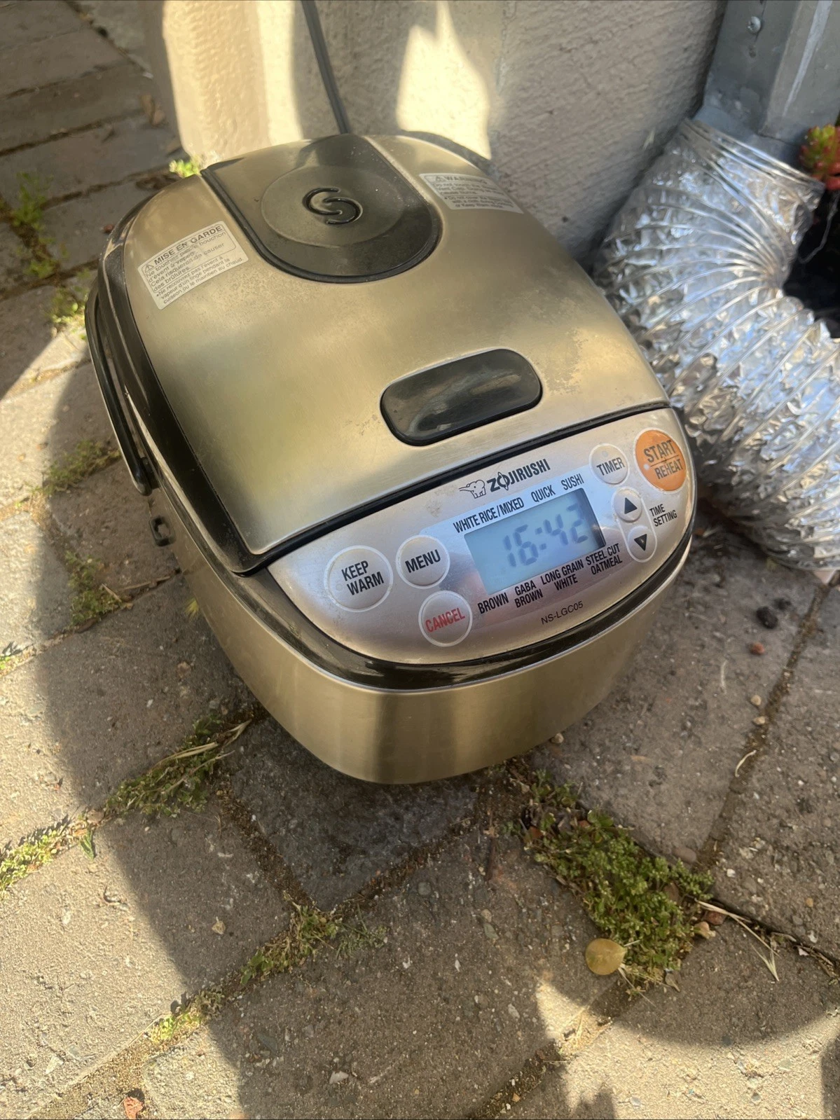 Zojirushi Micom NS-LAC05 3-Cup Rice Cooker FOR PARTS PLS READ DESCRIPTION
