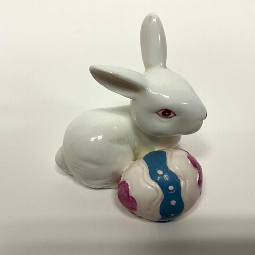Vintage Napco Porcelain Easter Bunny Rabbit with Easter Egg 2 3/4”H x 2 1/2”L - Picture 1 of 8