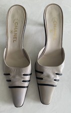 CHANEL Vintage BEIGE BLACK MULES SLIDE SANDALS SIZE 39.5