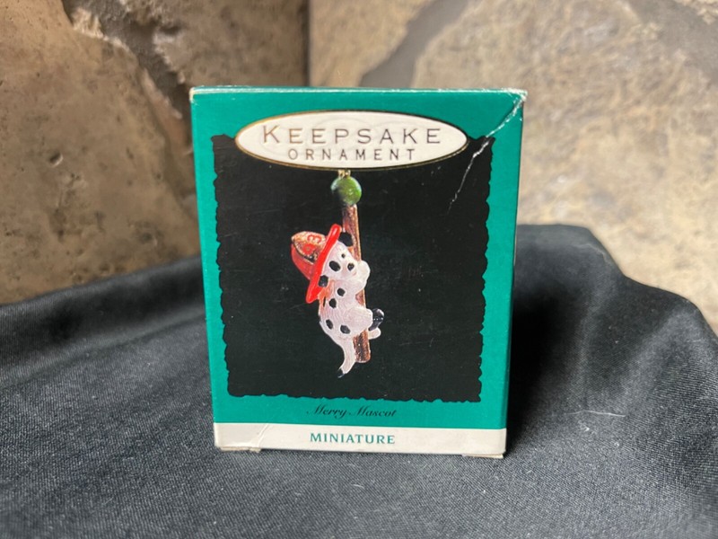 Hallmark 1993 - Merry Mascot