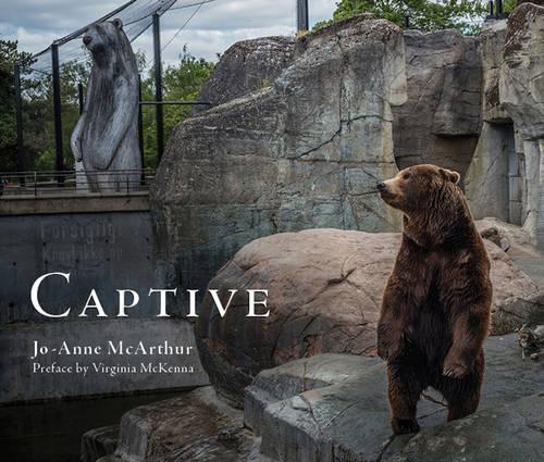 Jo-Anne McArthur Captive (Tascabile)