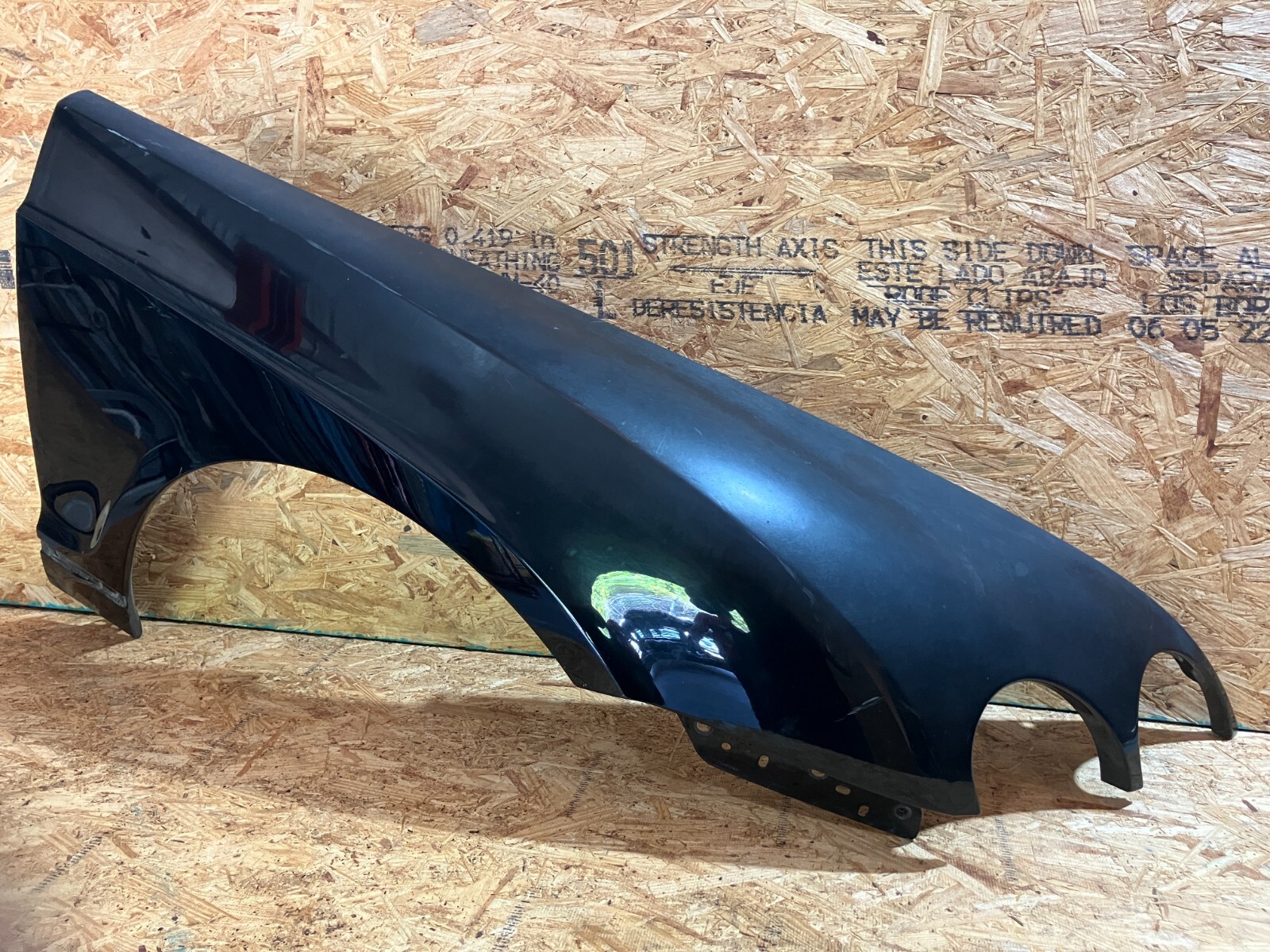 06-13 Bentley Continental Flying Spur Passenger RH Side Fender LOCAL PICKUP ONLY