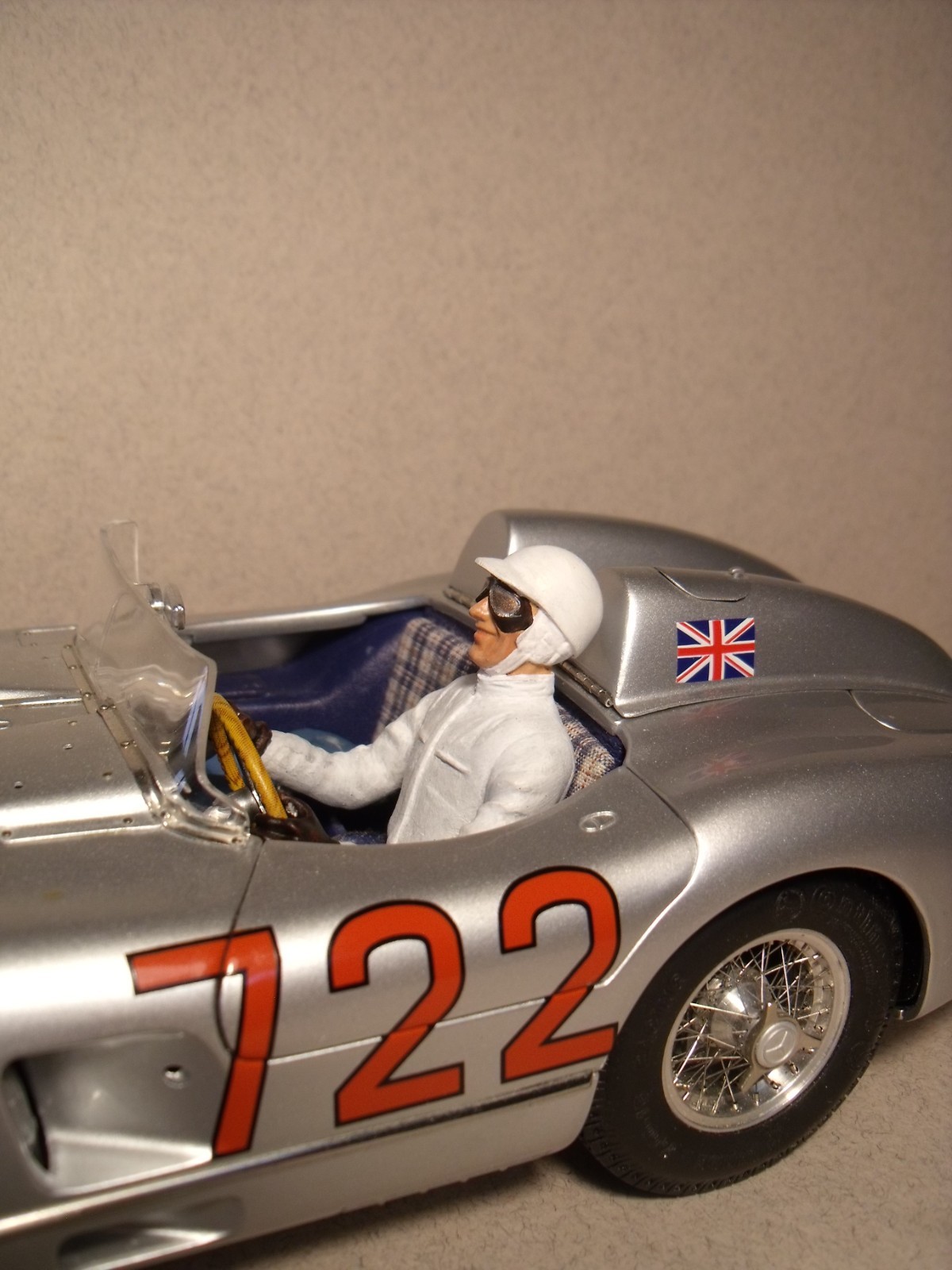 Figurine Stirling Moss CMC 1/18 de vroom haute précision en résine pour collection