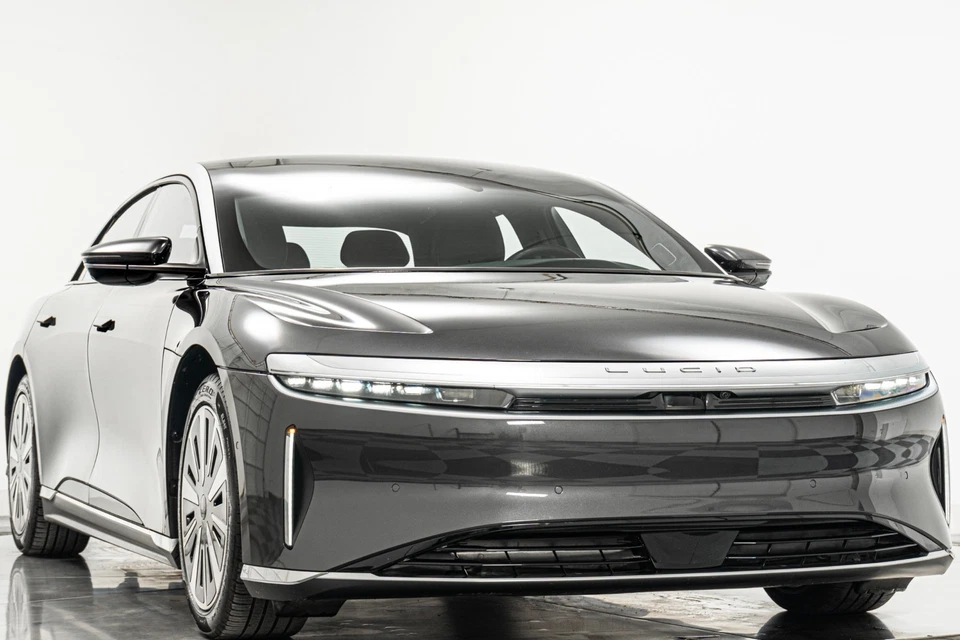 2023 Lucid Air Touring — 第 3/4 张图片