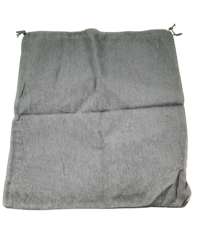 Auténtica funda para bolsa antipolvo Fendi con cordón negro-gris tamaño = 15x12,5 Foto 2 de 3