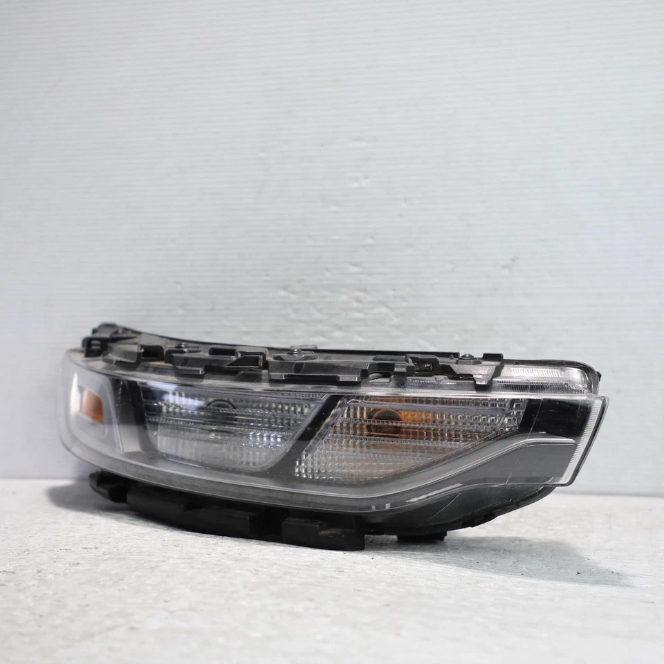 2020-2022 Kia Soul Halogen OEM Right Fog Headlight Assembly - Image 4 of 4
