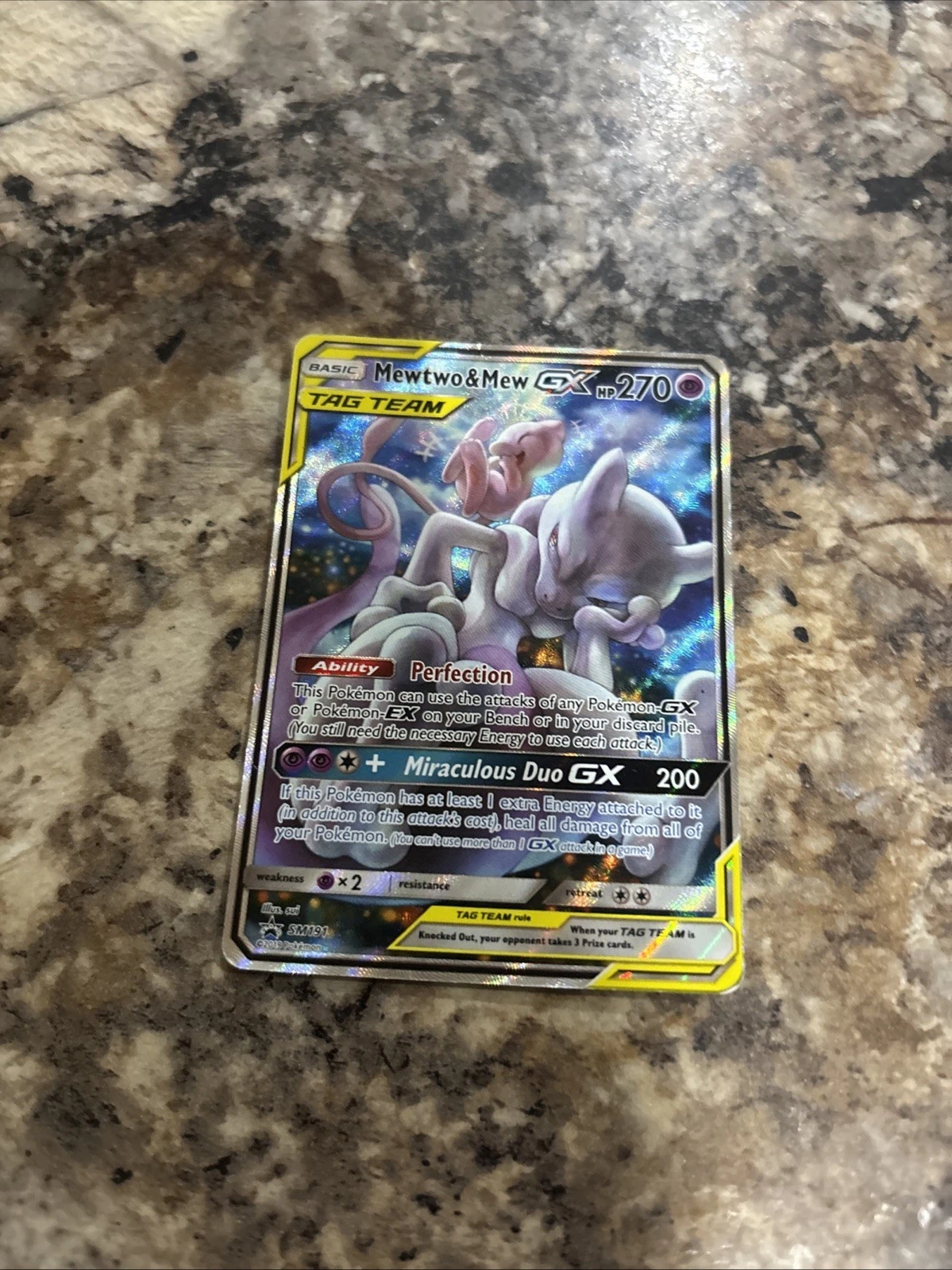 Mewtwo & Mew GX