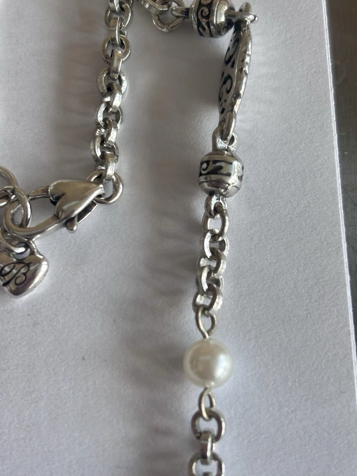 Collar colgante Brighton Geneva enchapado en plata con cuentas de perlas de imitación Foto 3 de 4