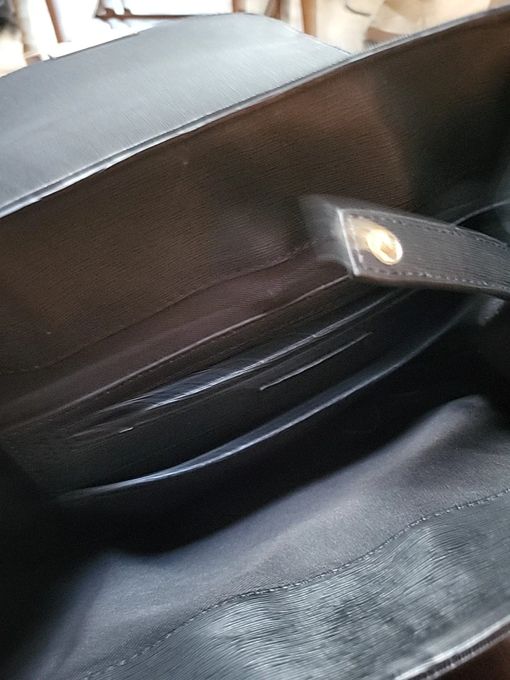 Mochila Zara de cuero texturizado negra Foto 4 de 4