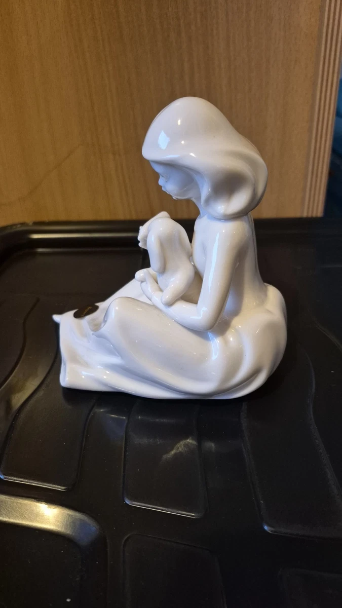 Figurines Bébé en Résine dans Seau - Regency Fine Arts
