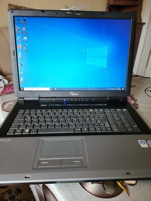 Fujitsu Siemens Amilo Xi2550 2x 2,5 GHz 17 Zoll LCD , Ati Mobility Radeon  2600 