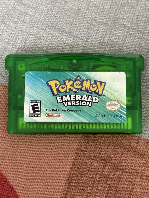 Pokémon: Emerald Version Nintendo Game Boy Advance