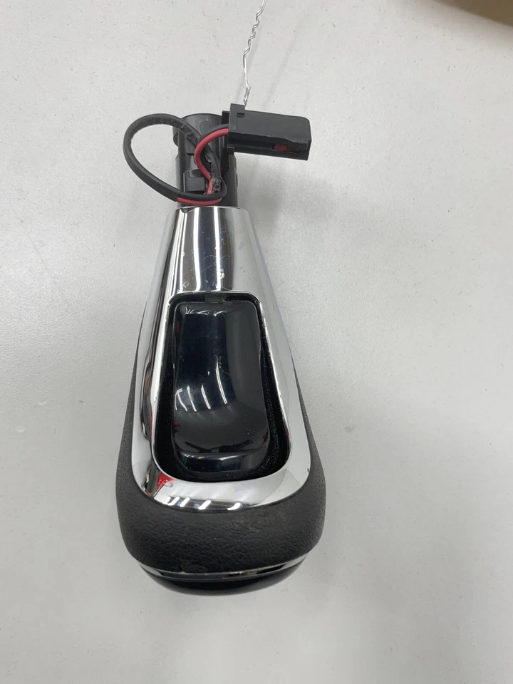 2016 CHEVROLET TRAVERSE FRONT CENTER CONSOLE GEAR SHIFTER HANDLE KNOB OEM - Image 4 of 4