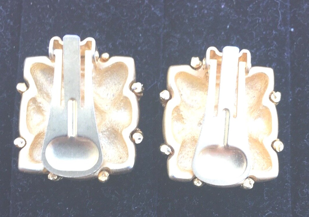 Vintage Earrings Gold Rectangular Shaped Clip On … - image 3