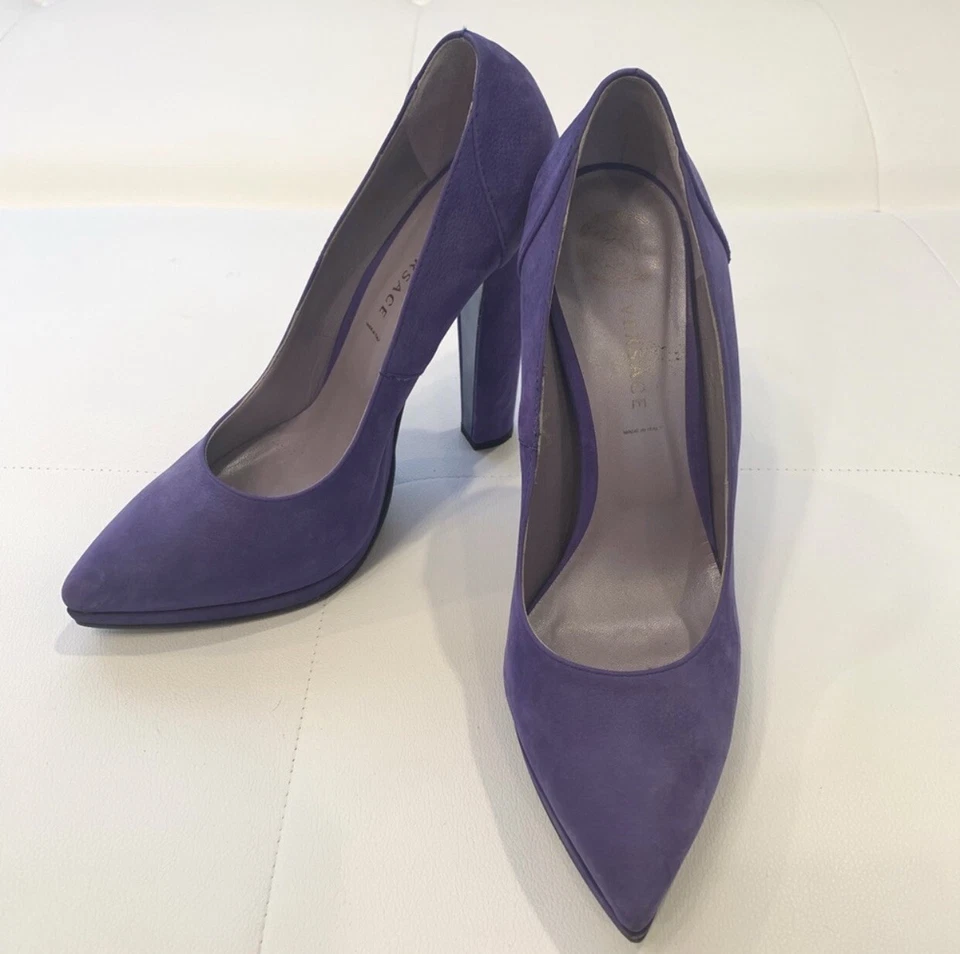 VERSACE Suede Bright Blue Pointed Toe Heels Sz 40 - Image 2 of 4