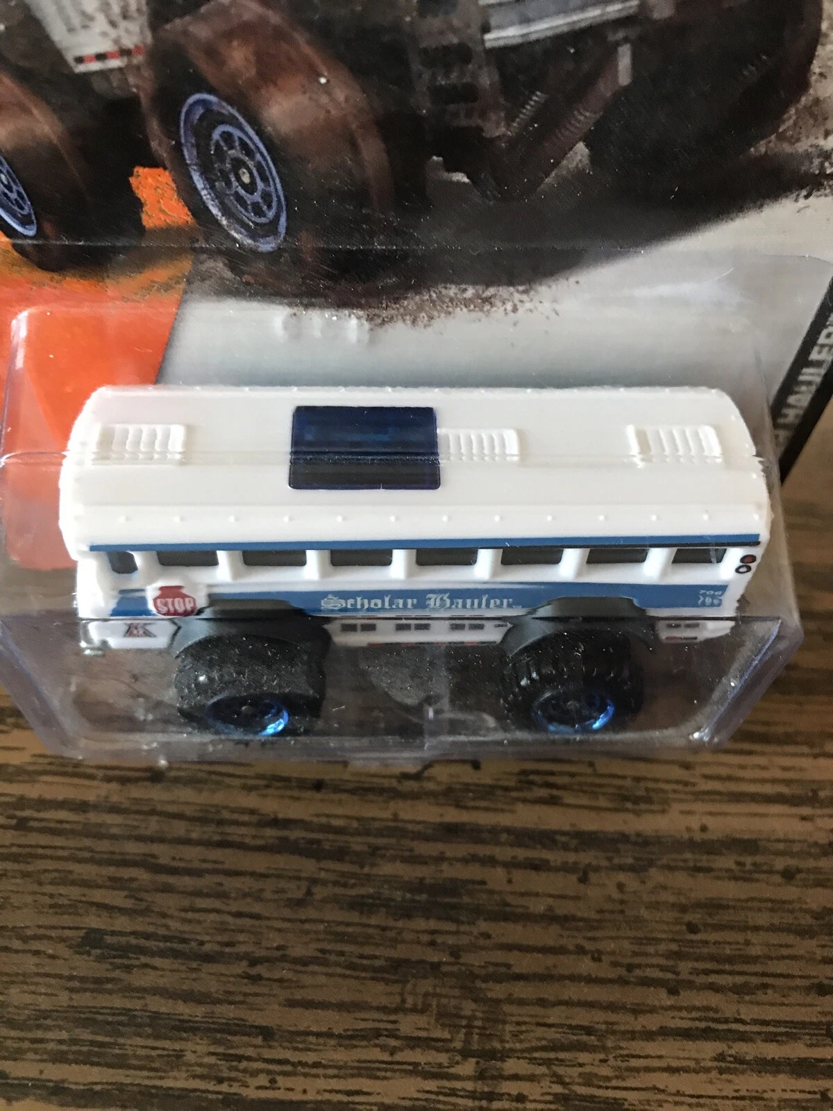 Picture 4 of 6