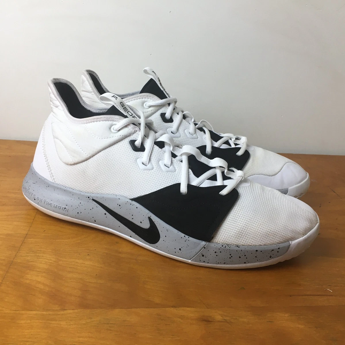 NIKE PG3 moon