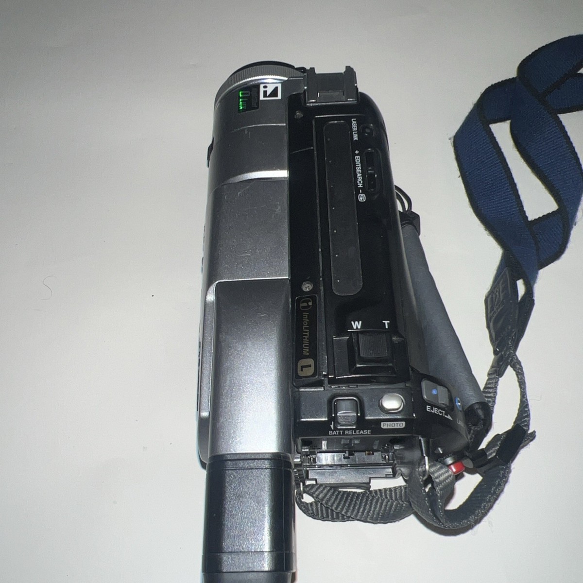 Sony DCR-TRV110 Digital8 Hi8 8mm Video8 Camcorder VCR Player Video