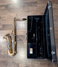 Vintage SELMER BUNDY Tenor Sax with Case