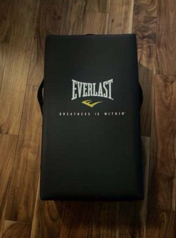 Everlast Strike Shield