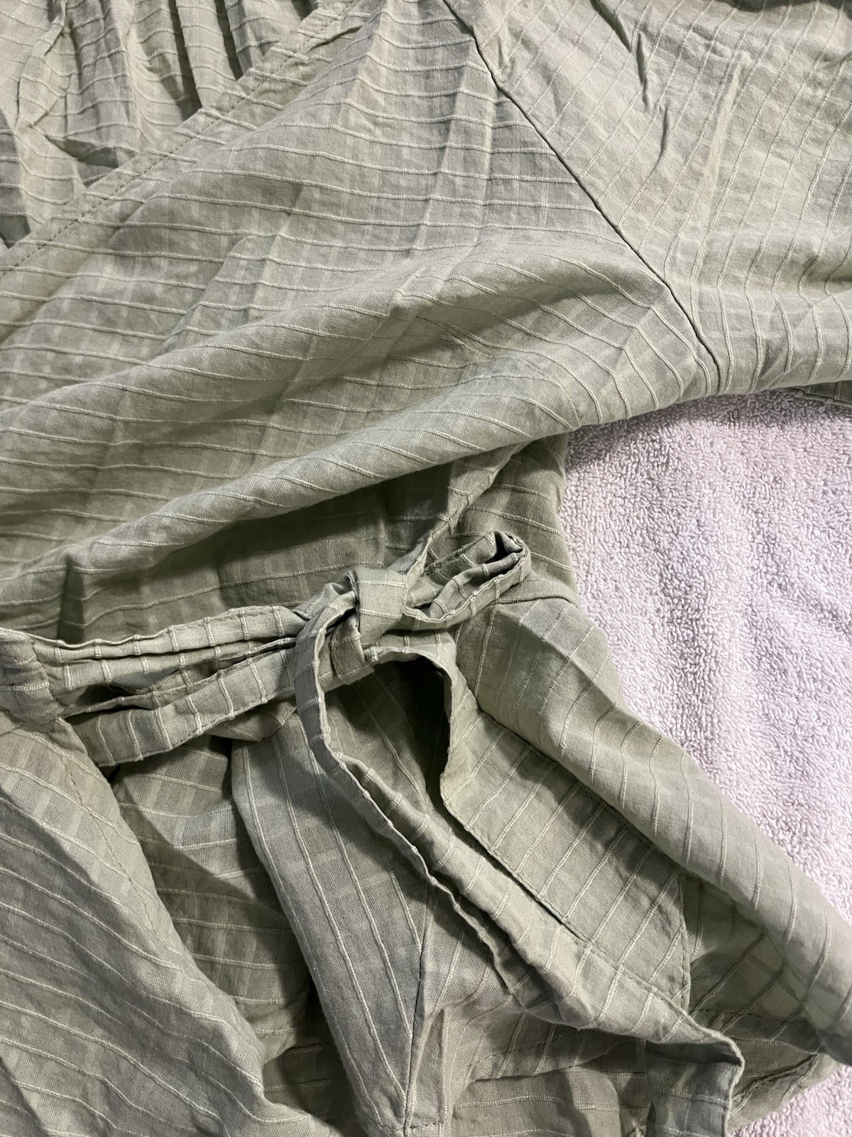 Universal Thread Green Wrap Blouse Puff Sleeve V-… - image 12