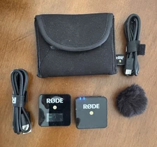 RØDE Wireless GO Compact Microphone System with Accessories