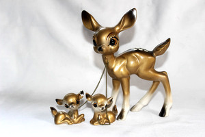 Vintage Kitschy Ceramic BIG-EYED Deer Doe & Fawn Chain Figurines, JAPAN ~1950's