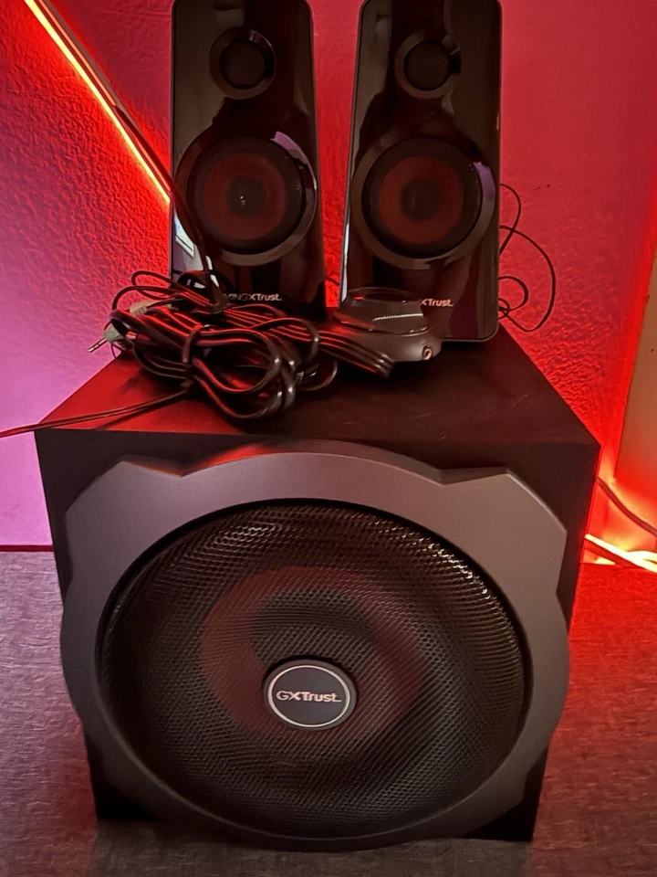 Trust Tytan 2.1 Lautsprecher-Set - Schwarz - Bild 2 von 2