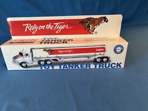 EXXON エクソン 大型タンクロリー　非売品　1997年製　未使用品　箱付き EXXON エクソン 大型タンクロリー 非売品 1997年製 未使用品 箱