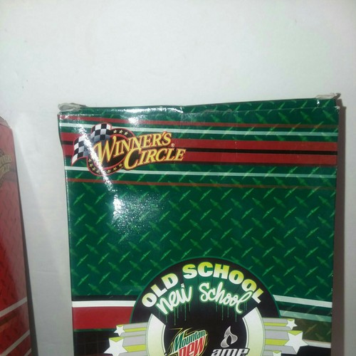 Winners Circle Nascar Dale Earnhardt Jr #88 Mountain Dew 1:64 Diecast Car & Hood - Picture 4 of 12