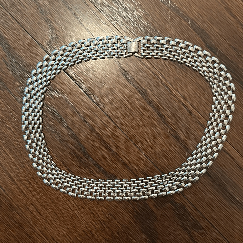 Silver tone chain mail necklace - image 3