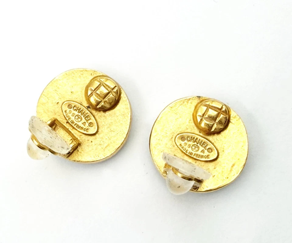 Pendientes Chanel Vintage Chapados en Oro CC Piedra Verde Clip Redondo Foto 4 de 4