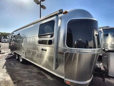 2018 Airstream Tommy Bahama 27FB