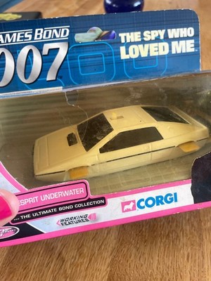 Corgi TY04510 James Bond 007 Lotus Esprit Underwater - The Spy Who Loved Me