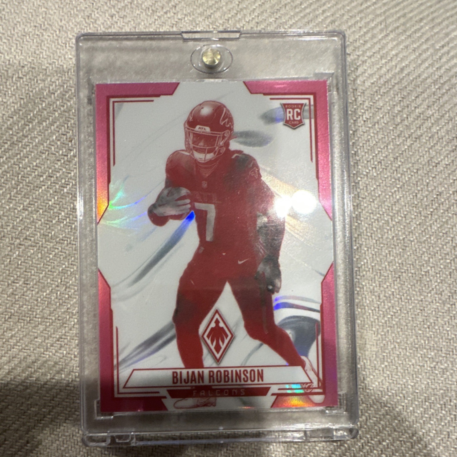 2023 Panini Phoenix - Contours Bijan Robinson #CON-18 Yellow /75 (RC)