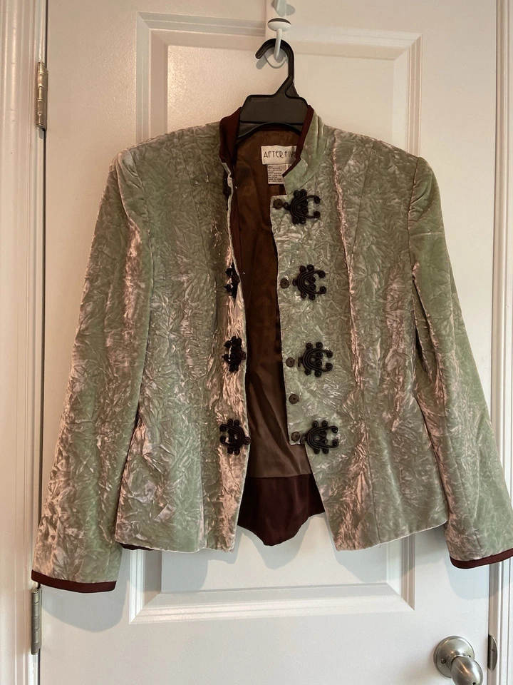 Chaqueta verde vintage de terciopelo después de cinco talla 14 Foto 2 de 4