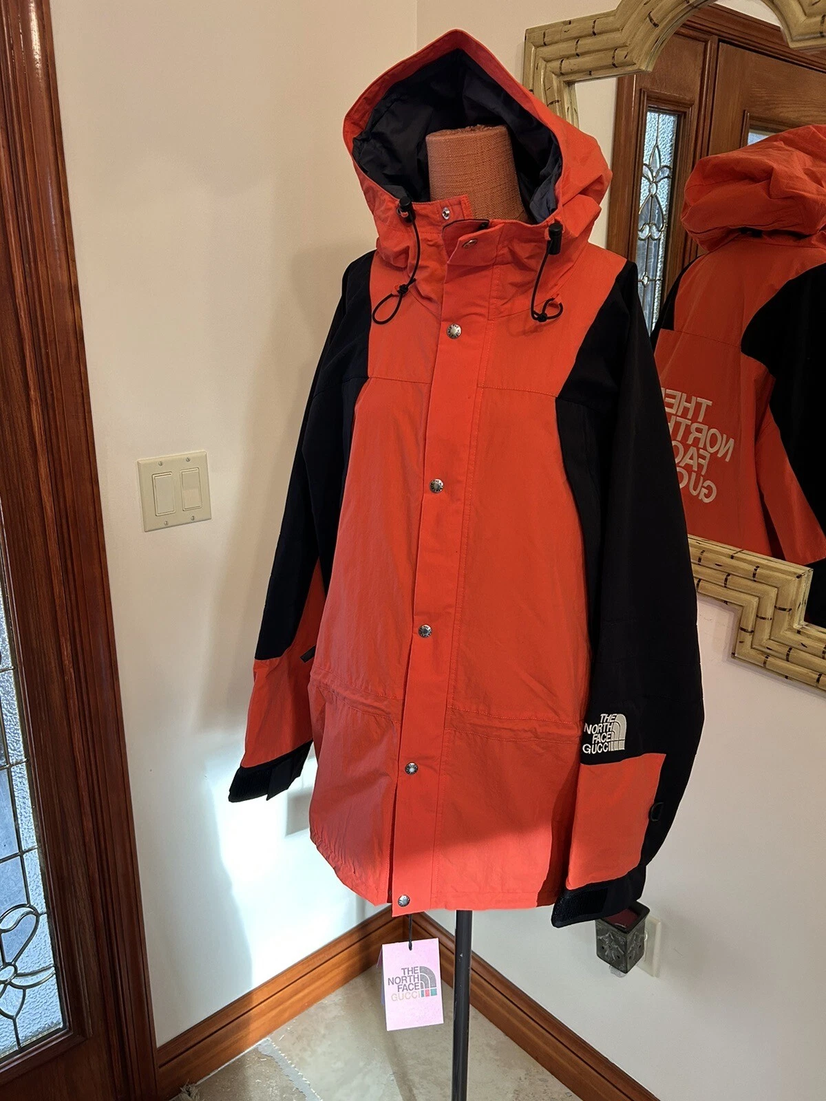 Veste homme Gucci X north face Supreme édition montagne taille XL. Neuf avec étiquette