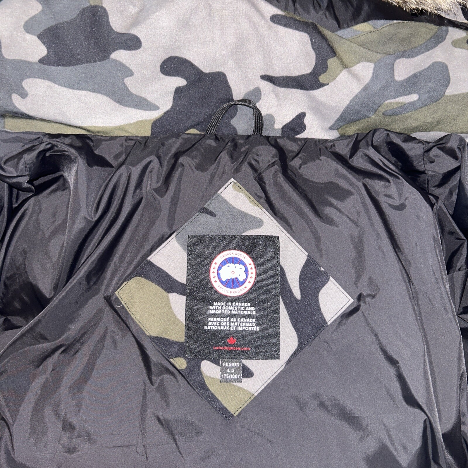 canada goose wyndham parka medium Camo Green