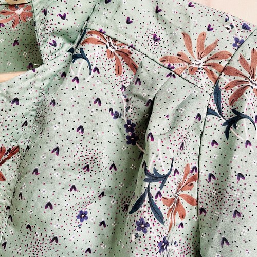 70er Vintage Hemd Bluse Gr. 8 Blumen offener Kragen Kimono Print selten Luxus - Bild 6 von 11