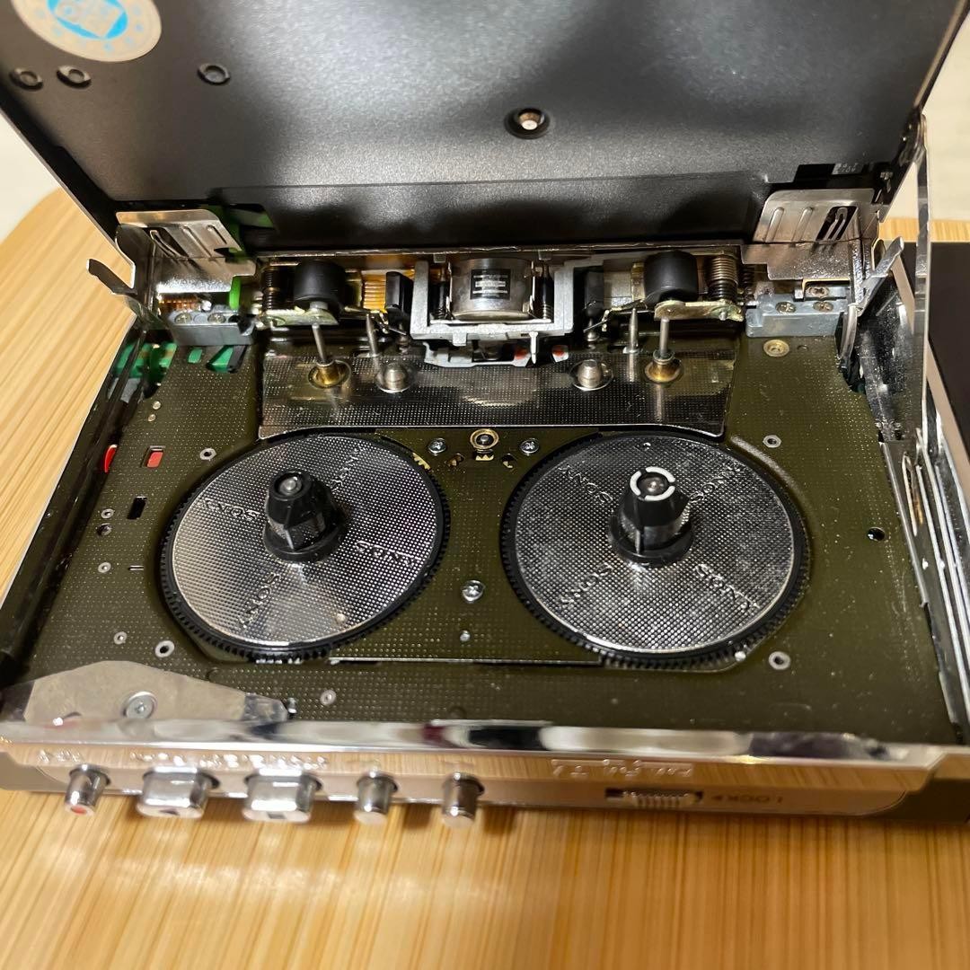ジャンク品 SONY WM-F203 WALKMAN カセットレコーダー 黒 ジャンク品 SONY WM-F203 WALKMAN カセットレコーダー 黒