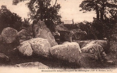 CPA 22 - ST-QUAY-PORTRIEUX (C. d'Armor) - 7040. KERTUGAL. Druidenheiligtum
