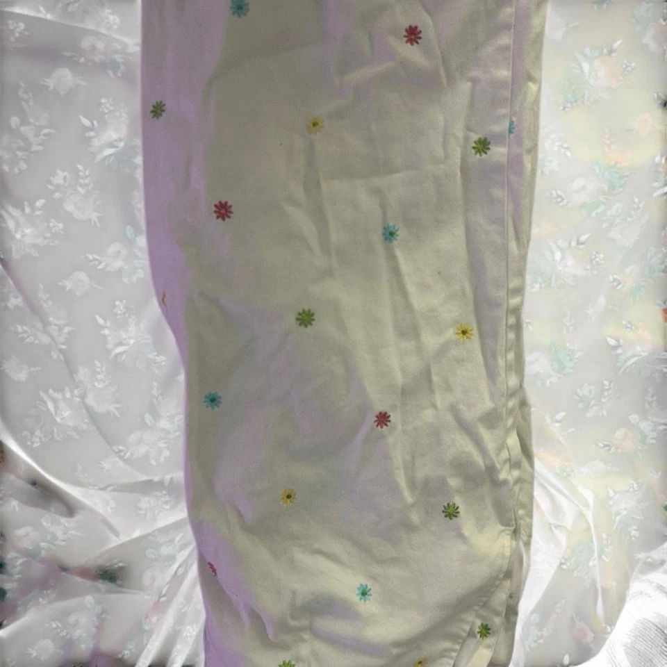 Pantalones Briggs New York Capri Bordados Florales 20W Foto 2 de 3